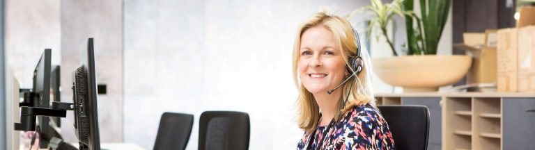 origin-lpg-contact-centre-worker